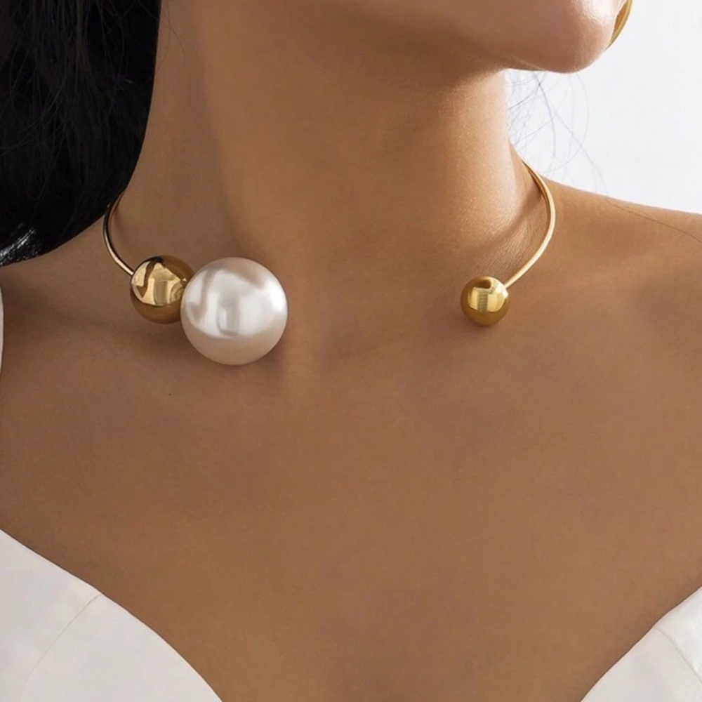 🪩 Collar Necklace 🪩 - Picture 4 of 6